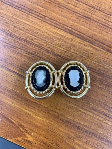 Excellent burberrys vintage - burberrys,