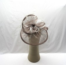 Pre-owned classy posh taupe fascinator hat