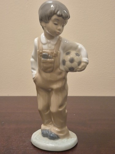 Nao lladró boy with - nao,