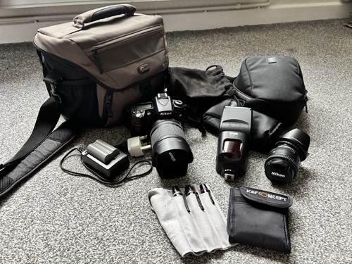 Nikon d90 camera bundle - nikon, bundle,extra