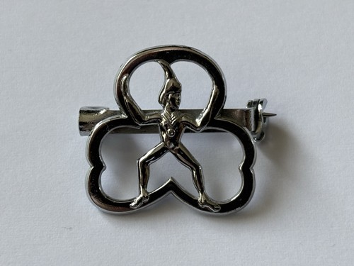 Old girl guides badge - old, badge.