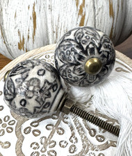 2 Ceramic Door Knobs Vintage