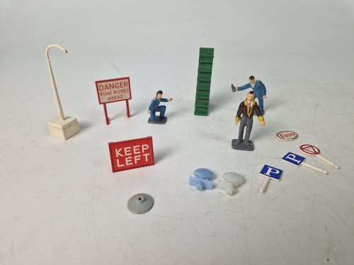 Lot vintage dinky - of,