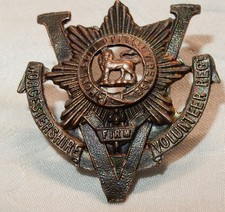 CAST WORCESTERSHIRE VOLUNTEER REGIMENT MILITARY CAP BADGE 2 LUGS