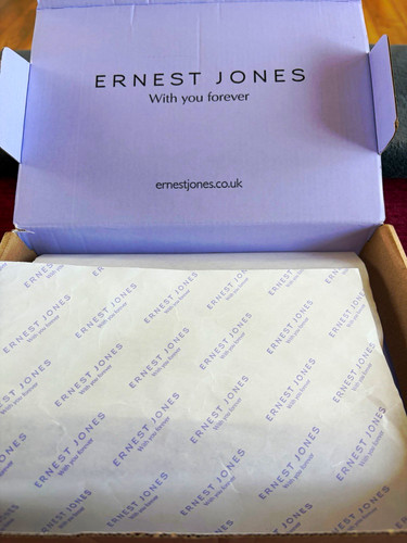 Ernest jones 9ct - jones, yellow