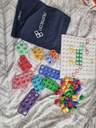 Numicon teaching set includes - numicon,