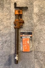 Pony 508 Pipe Clamp / Bar Clamp Plus Pack of Clamp Pads Hand Tool Made in USA