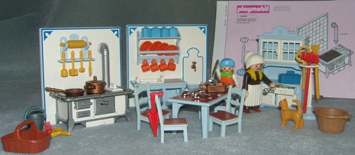 Victorian doll house - doll's,