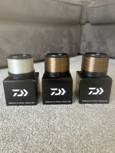 Daiwa emblem 5000 - emblem, scw
