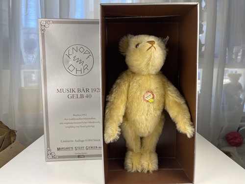 Steiff animal 407482 music - animal,
