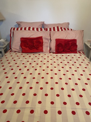 Red cream reversible 9 - reversible, piece