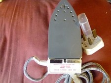 MORPHY RICHARDS 41410 TRAVEL STEAM IRON - DUAL VOLTAGE - FULLY WORKING