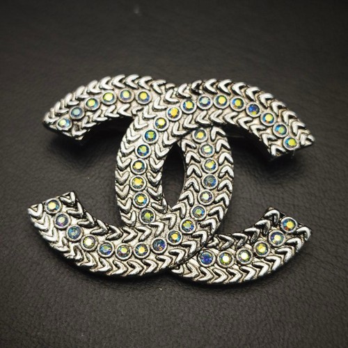 Chanel vintage brooch engraved - chanel,