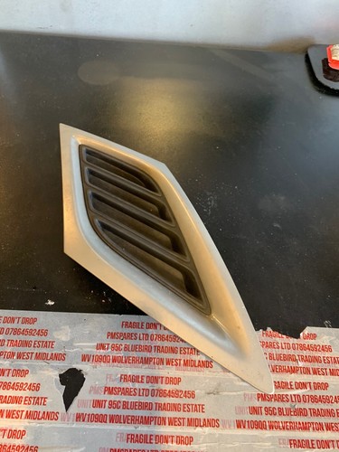 Saab grill r h - grill, drivers