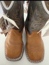 Cody James (Genuine) Kids Western boots (kids USSize 5D/UK kids 4.5 )
