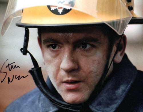 Television autograph steve - autograph:,