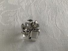 RARE RETIRED SWAROVSKI CRYSTAL MEMORIES – PRESENT BOX RHODIUM PLATED BOW 626851 