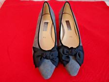 Gabor size 4 1/2 Ladies Shoes Grey