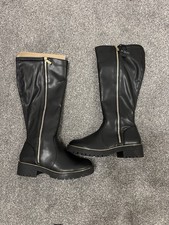 Woman’s  Black New Look Knee