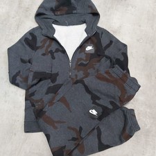 BOYS NIKE TRACKSUIT IN CAMO