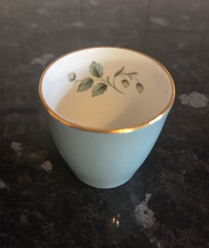 Rare royal doulton rose - -,
