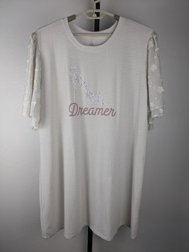 Nwt disney parks dreamer - nwt,