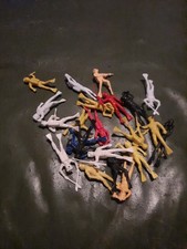 Vintage Plastic Skin/scuba Divers Toy Soldiers.
