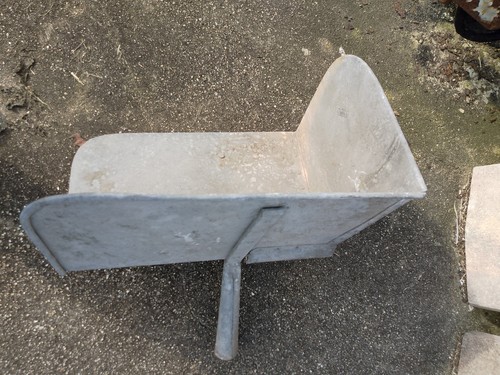 Vintage metal bricklayers hod - vintage,