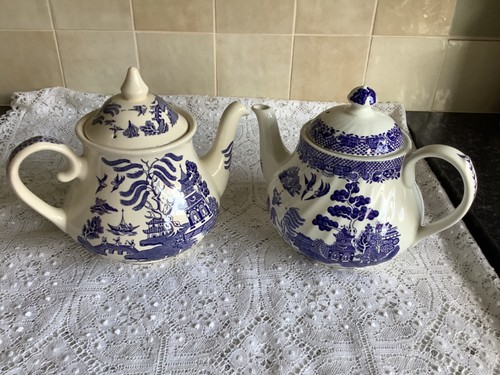 Pair blue willow pattern - blue,