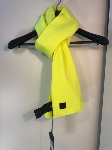 Star acrylic neon yellow - star,