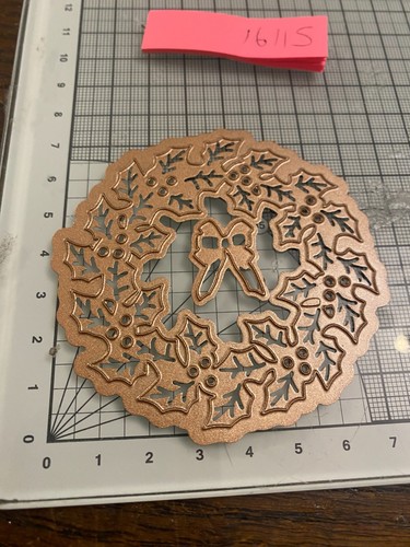 Spellbinders christmas wreath - christmas,