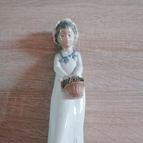 Torralba spanish girl basket - torralba,