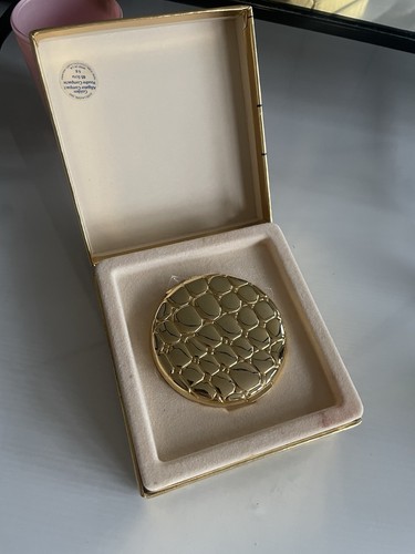 Estée lauder vintage compact - estée,