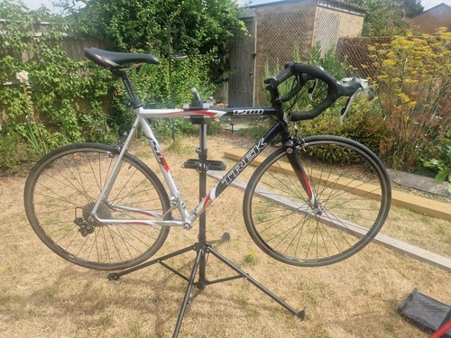 Trek 1200 road bike 58cm - trek,