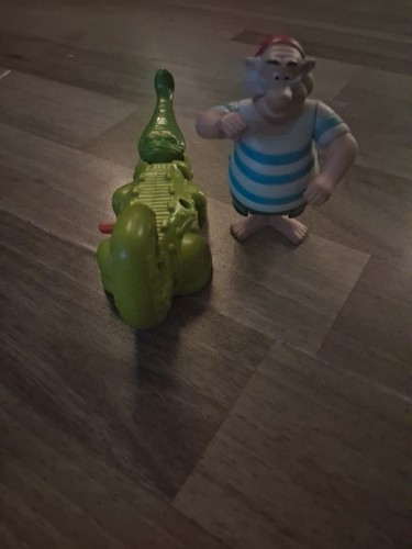 Old peter pan toys - old, x2