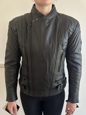 Ladies Brand New Akito Real