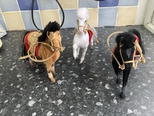 Vintage chestnut ridge riding school toys r us x 3 Flocked horses ponies