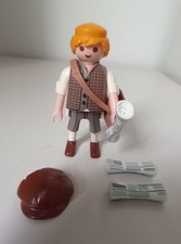 Playmobil  Victorian Newspaper Delivery boy for Mansion etc