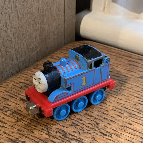 Thomas the tank engine - thomas,