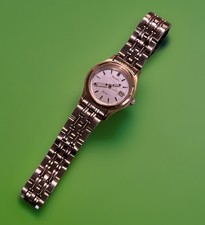 Seiko SQ50 Vintage Women Watch 7N82-0340 Wristwatch SPARES OR REPAIRS.