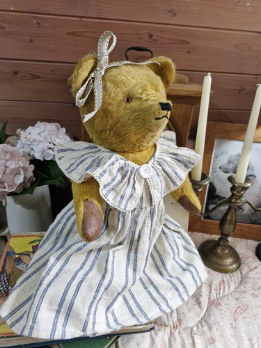 Lovely vintage 1950 - lovely,
