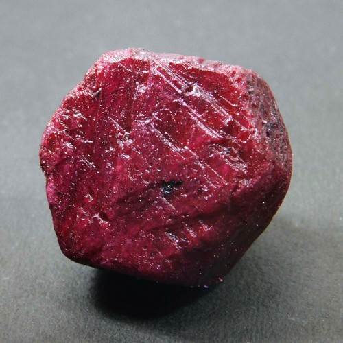 Rough natural ruby - ct,
