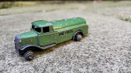 Dinky petrol tanker d - dinky,