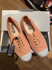 Hampton Canvas Plum Girls