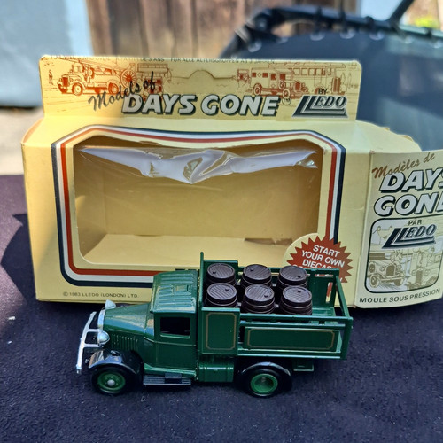 Lledo days gone bedford 1931 - lledo,