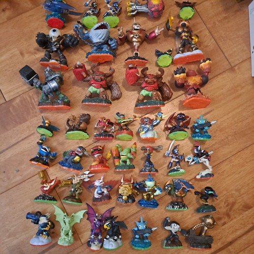 Large skylanders bundle - skylanders,