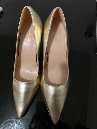 Signature gold shoe - signature,