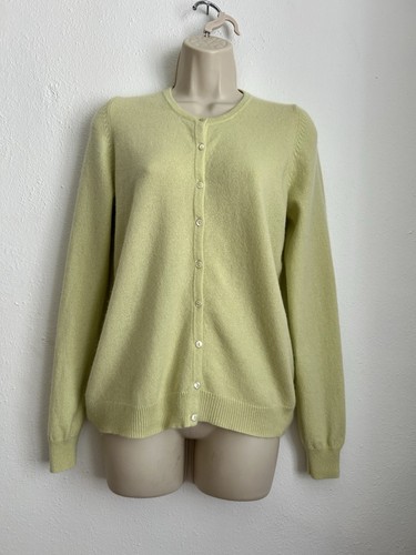Pale apple green - apple,