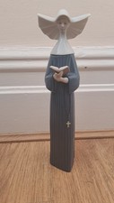 Lladro Nun Prayerful Moment