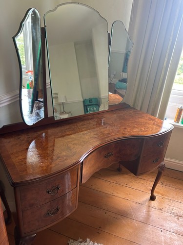 1930s burr walnut queen - 1930s,